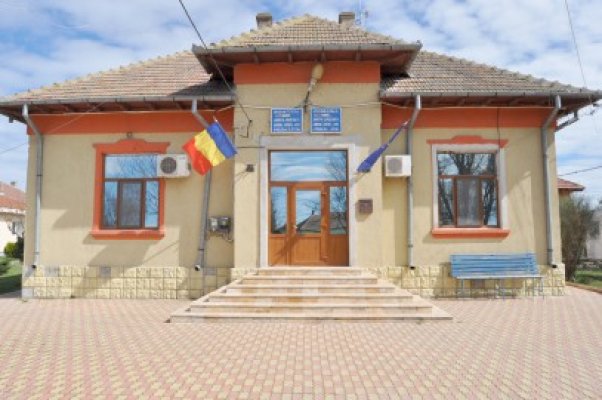 Primăria Poarta Albă dă startul lucrărilor la Şcoala nr. 1